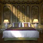 Lecrans Hotel